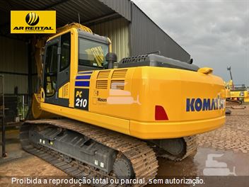 Escavadeira Komatsu PC210