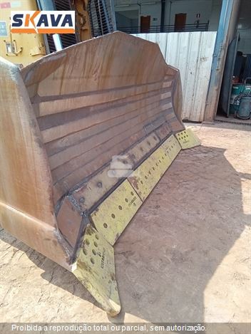 Trator de Esteira Caterpillar D8T