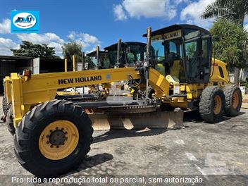 Motoniveladora New Holland RG140B