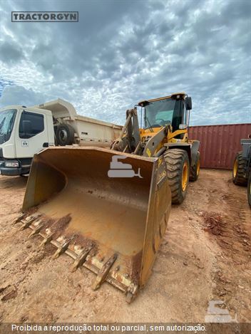 Pá Carregadeira Volvo L90F