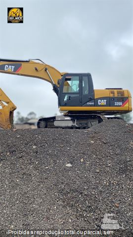 Escavadeira Caterpillar 320D