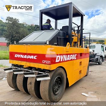 Rolo Compactador Dynapac CP221