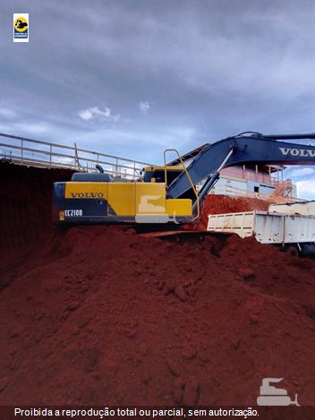 Escavadeira Volvo EC200D