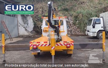 Caminhão Iveco DAILY CHASSI 35S14 2p (Diesel)