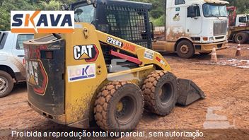 Mini-Carregadeira Caterpillar 226B