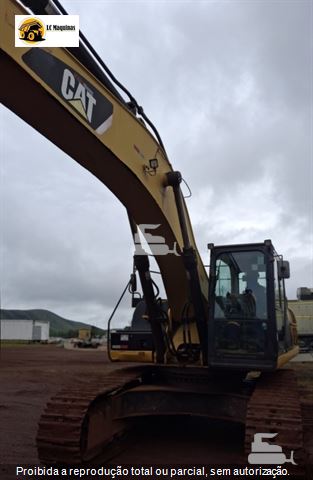 Escavadeira Caterpillar 336D2L