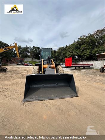Pá Carregadeira Case 621D