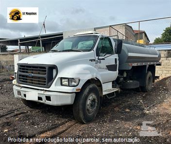 Caminhão Ford F-14000 2p (diesel)