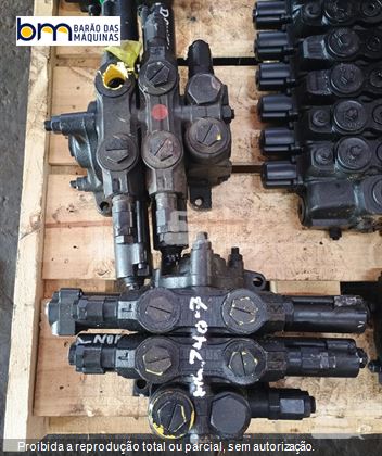 COMANDO HIDRAULICO HYUNDAI HL 740-7