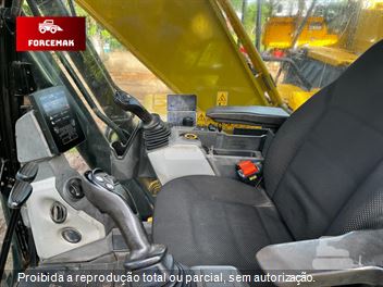Escavadeira Caterpillar 320