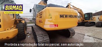 Escavadeira New Holland E215 ME