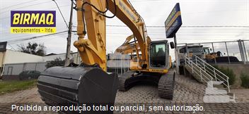 Escavadeira New Holland E215 ME