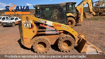 Mini-Carregadeira Caterpillar 226B