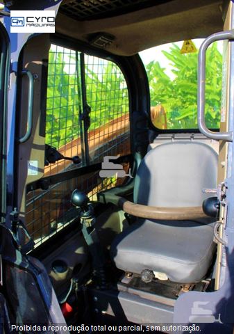 Mini-Carregadeira Case SR175