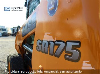 Mini-Carregadeira Case SR175