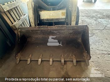 Mini-Carregadeira Bobcat S450