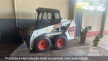 Mini-Carregadeira Bobcat S450