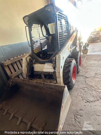 Mini-Carregadeira Bobcat S450