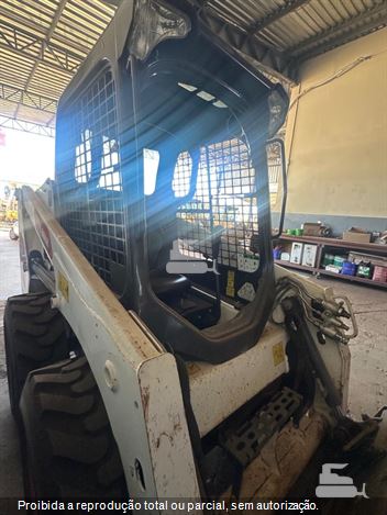 Mini-Carregadeira Bobcat S450