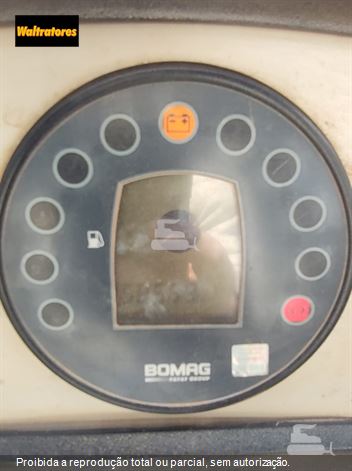 Rolo Compactador Bomag BW 212 D-40