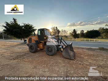 Pá Carregadeira Case W20G