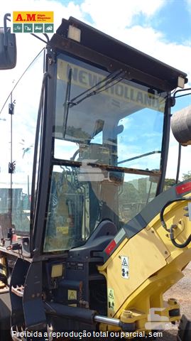 Motoniveladora New Holland RG170B