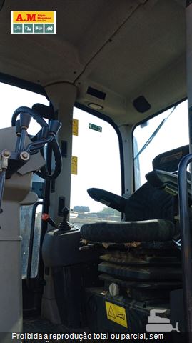 Motoniveladora New Holland RG170B