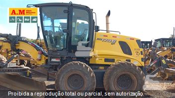 Motoniveladora New Holland RG170B