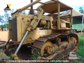 Trator de Esteira Caterpillar D6D