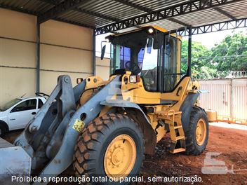 Pá Carregadeira Volvo L60F