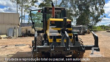 Motoniveladora New Holland RG170B