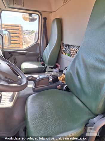 Caminhão Volvo VM 330 6x4 2p (Diesel) (E5)
