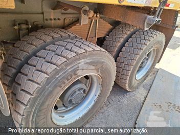 Caminhão Volvo VM 330 6x4 2p (Diesel) (E5)