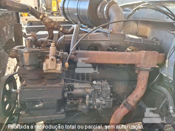 Caminhão Ford F-11000 2p (diesel)