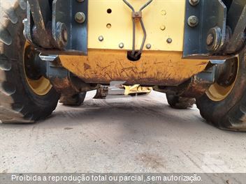 Motoniveladora New Holland RG140B