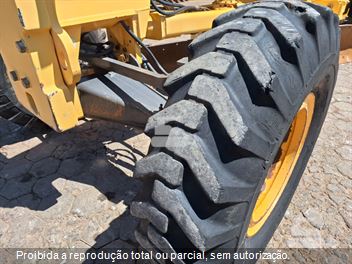 Motoniveladora New Holland RG170B