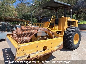 Rolo Compactador Caterpillar CP-533C