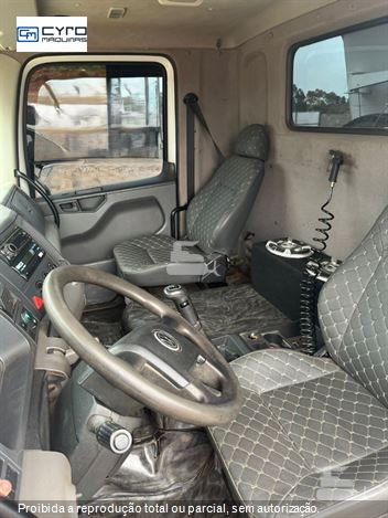 Caminhão Volkswagen 26-280 E Constellation 6x4 2p (diesel)(E5)
