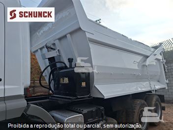 Caminhão Mercedes-Benz Axor 2831 6x4 2p (diesel)