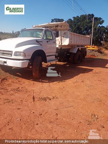 Caminhão Ford F-14000 3-Eixos 2p (diesel)