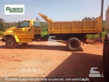 Caminhão Ford F-14000 HD 2p (diesel)
