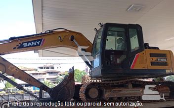 Escavadeira Sany SY135C
