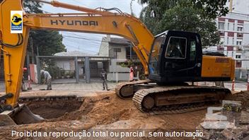 Escavadeira Hyundai R210LC-7