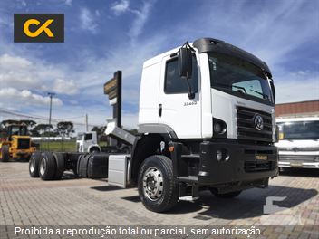 Caminhão Volkswagen 33-460 Constellation 6x4 2p (diesel)(E5)