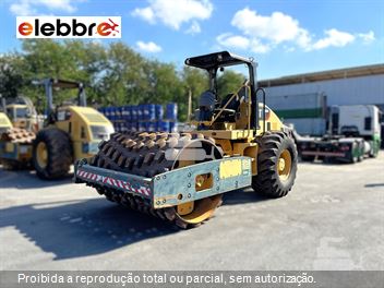 Rolo Compactador Caterpillar CP-533E