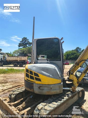 Mini-Escavadeira New Holland E50B