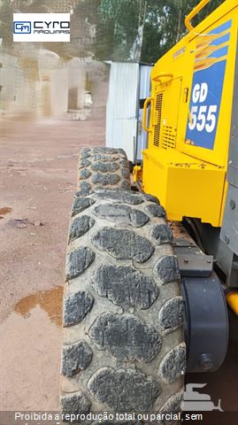 Motoniveladora Komatsu GD555-3