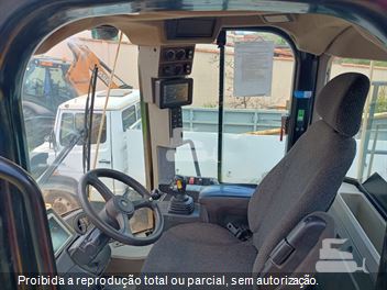 Pá Carregadeira Caterpillar 966L