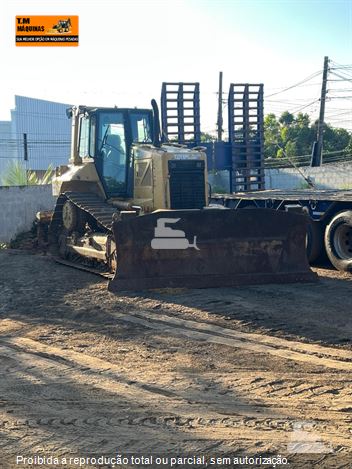 Trator de Esteira Caterpillar D6N