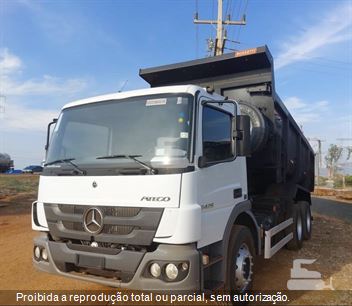 Caminhão Mercedes-Benz Atego 2426 6x2 2p (Diesel) (E5)